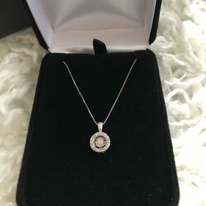KAY JEWELERS 14K DIMOND necklace!!